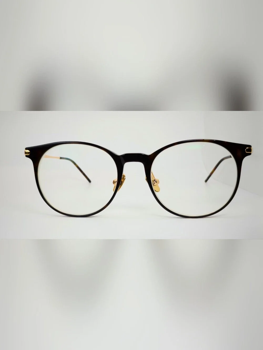 Vast. Classic Tortoise Shell Gold Round Eyeglasses. Elegant. Petite Frame.